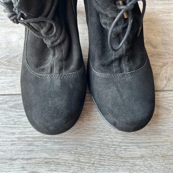 Clarks Indigo Black Suede Leather Heel Ankle Bootie Boots - Picture 4 of 15